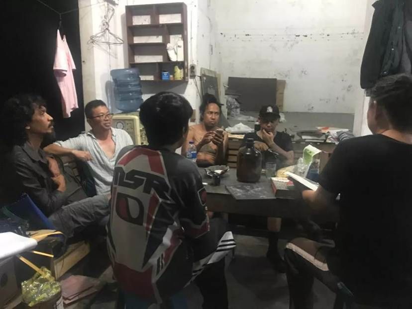 日惹·与“taring padi”讨论展览方案